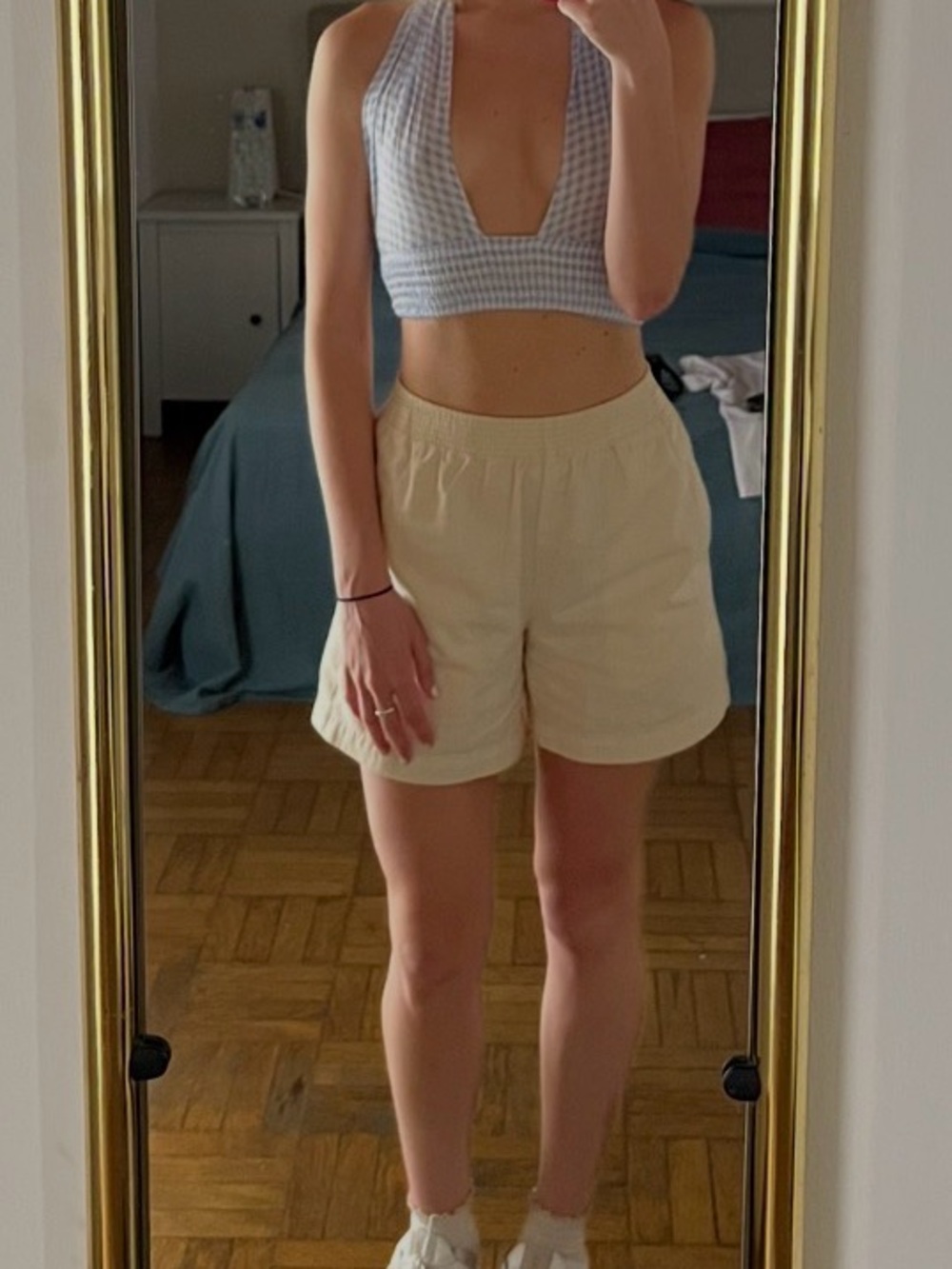 Aritizia Wilfred Cream High-Waist Women’s shorts
